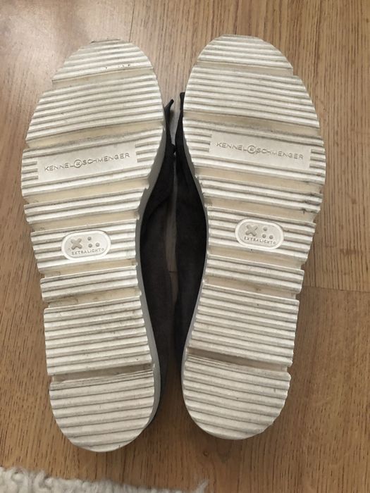 Спортни обувки и мокссини