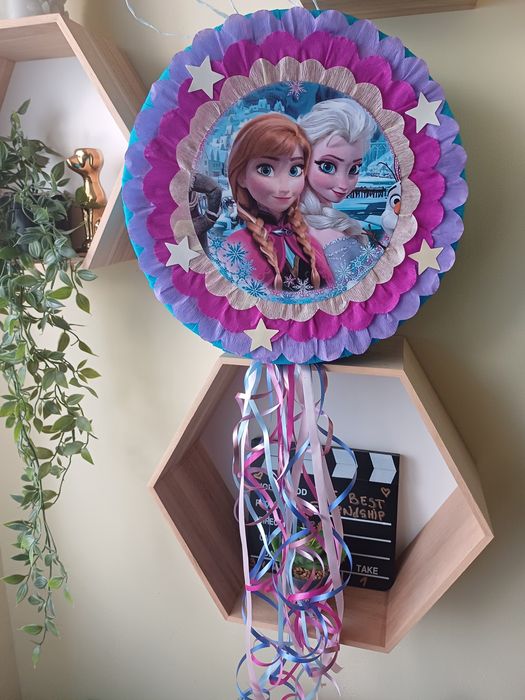 Piñata pinata  cu panglici, sfori,Pull string pinata