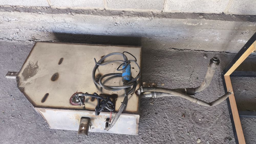 Бак топливный бензин