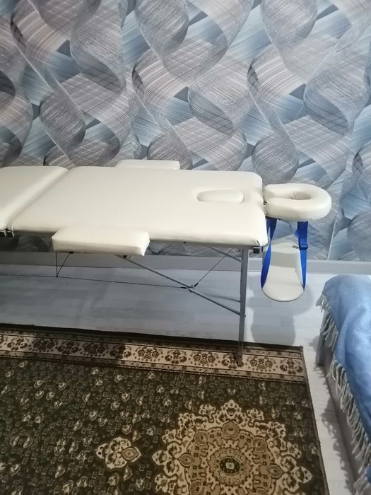 Продам кушетку в отличном состояние