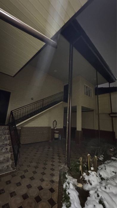 Yakkasaroy rayon 3.3 sotix uy srochna sotiladi