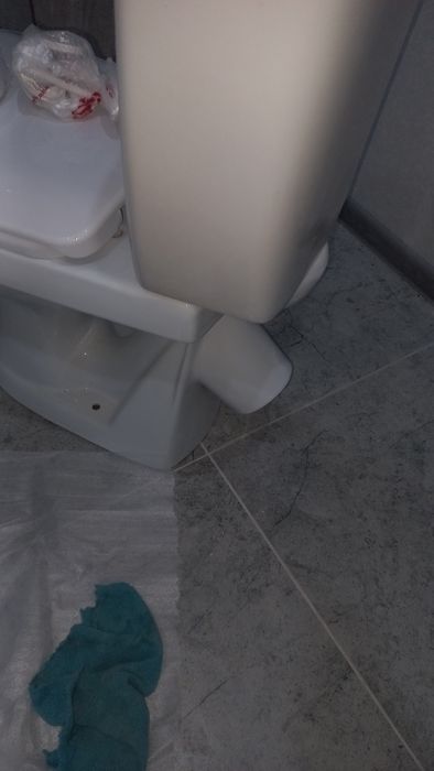 Продам новый унитаз