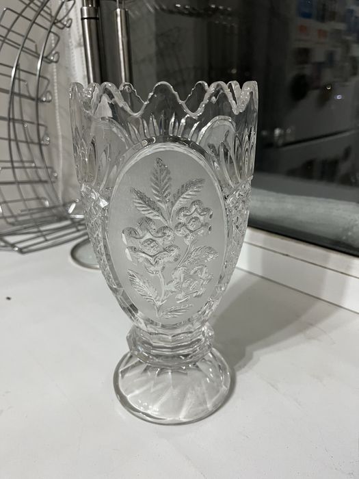 Ваза хрустальная