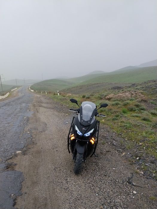 Skillmax N max skuter