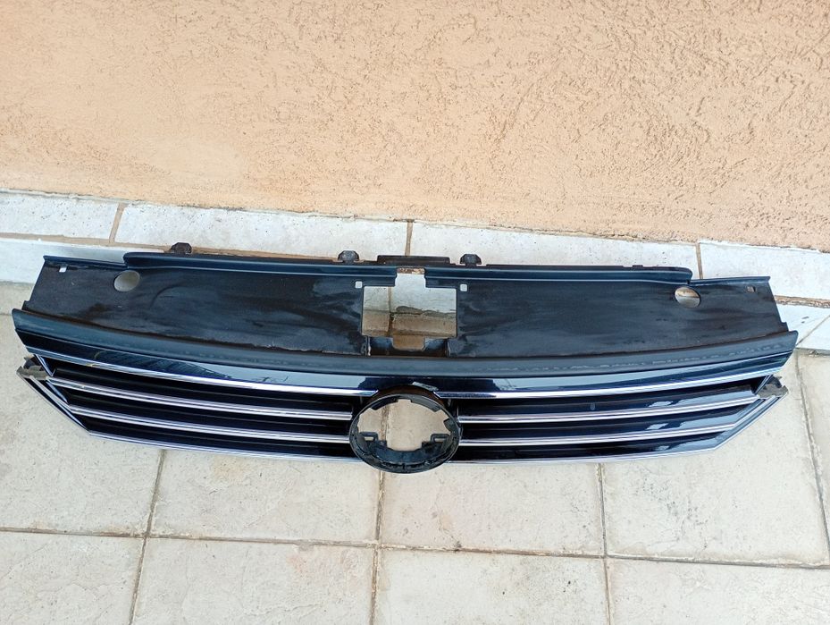Grila radiator vw passat b8 cod 3G0853653D