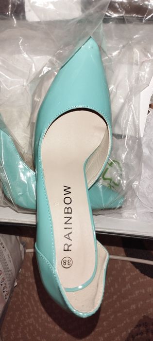 Туфли женские на каблуке
