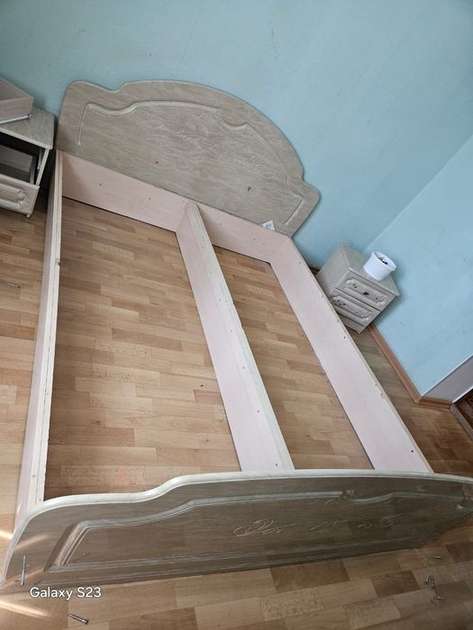 Спальный гарнитур