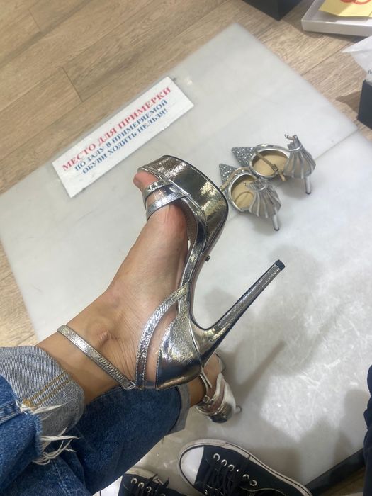 Продам босоножки новые!