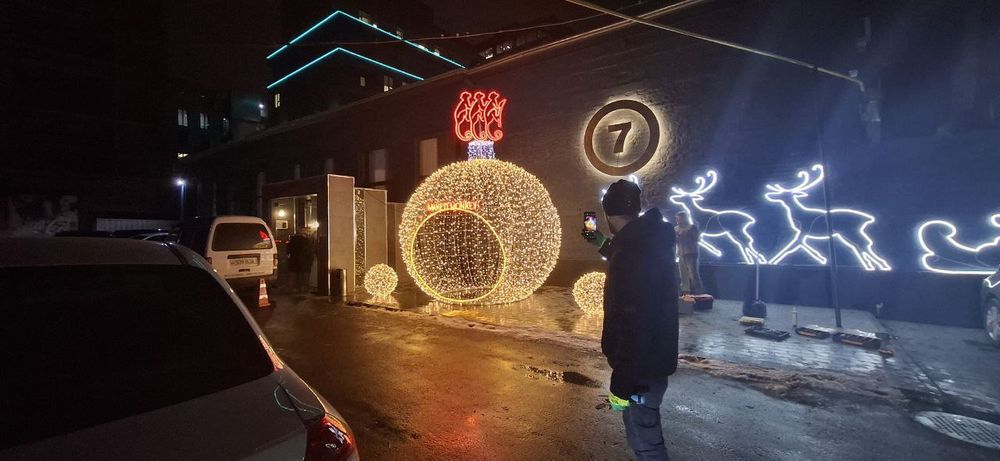 Украшение фасадов зданий магазинов домов офисов