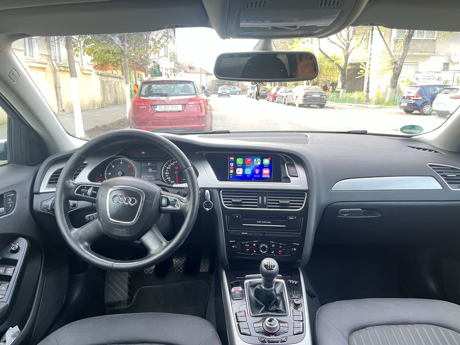 Vand sau schimb Audi a4 b8 2.0 tdi 143 2010