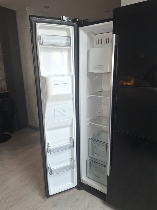 Хладилник  с две врати