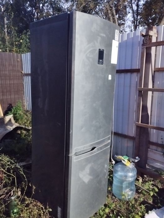 Продам холодильник Самсунг 20000