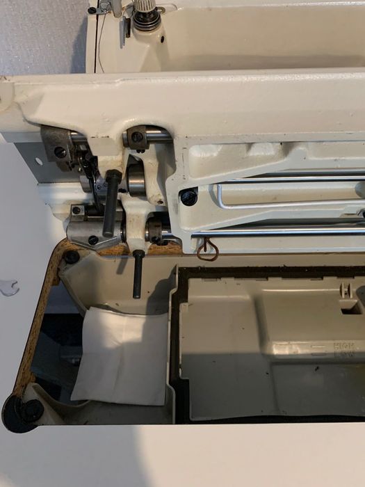 Професионална права шевна машина Global 355-d