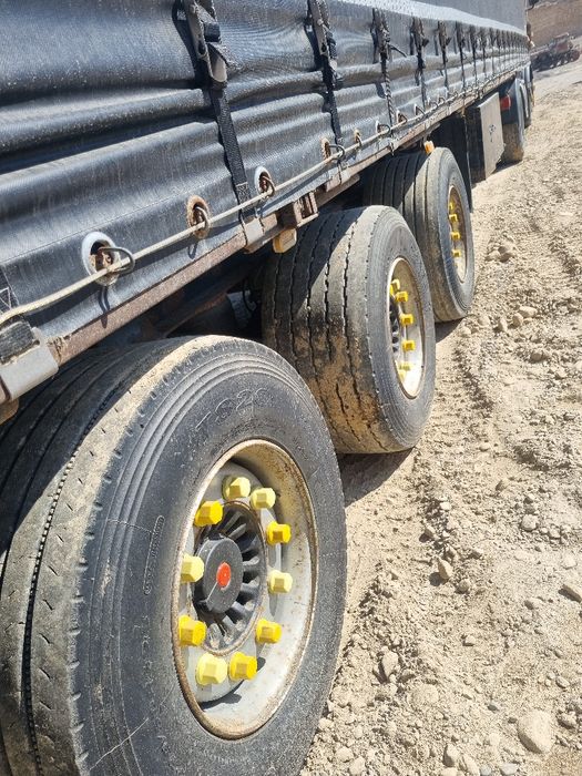 Продам RENO PREMUM тягач 2007 год,,прицеп WELTON 2007 год ,