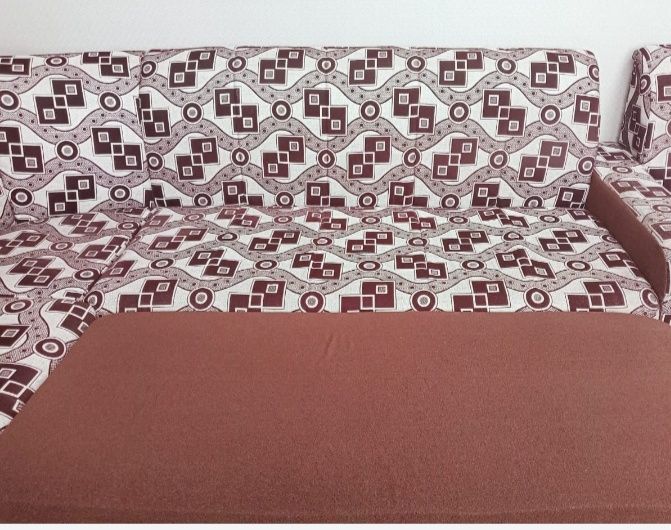 Продам диван уголок