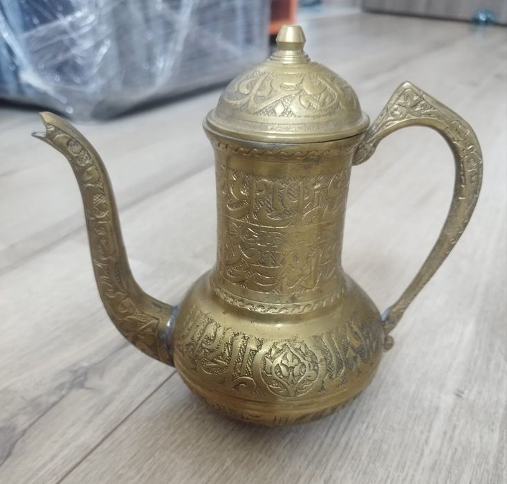 Ceainice Alama, bronz