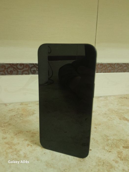 Продам айфон 13 срочно