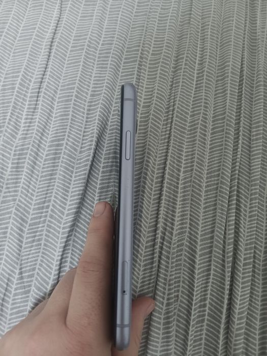 Vand iphone 11, 150 lei