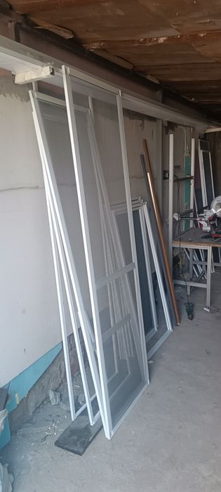 Произвеждам комарници