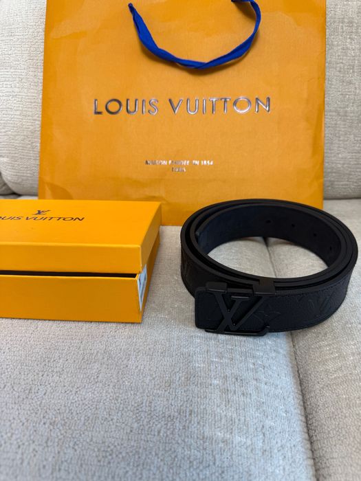 Louis Vuitton-Оригинален мъжки чисто нов колан 120 см