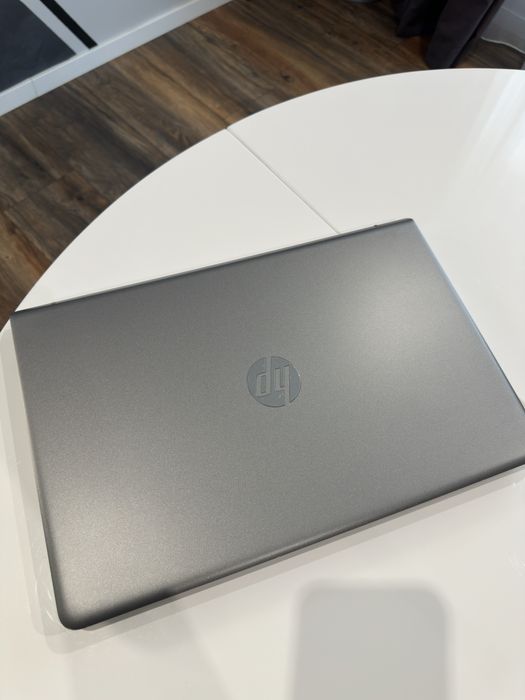 HP Pavilion 15-cd000nu | AMD A12 | 12GB RAM | 256GB SSD | Radeon 530 |
