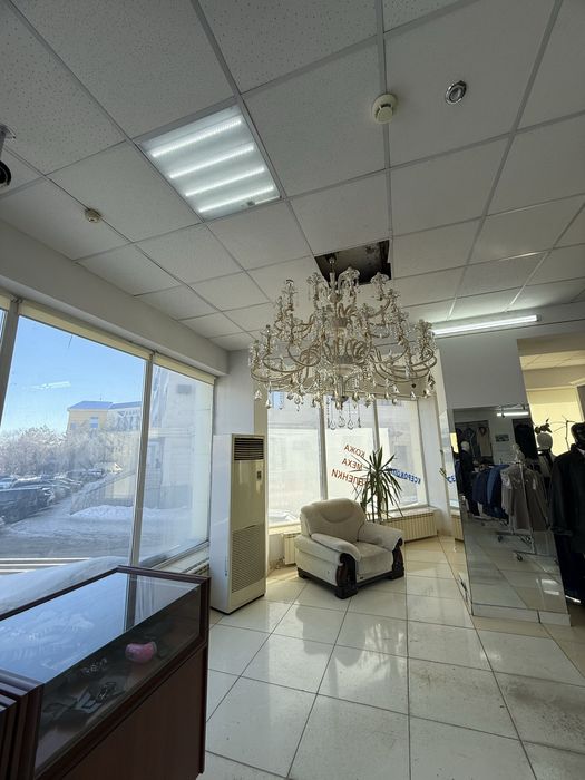 Большая многоуровневая люстра