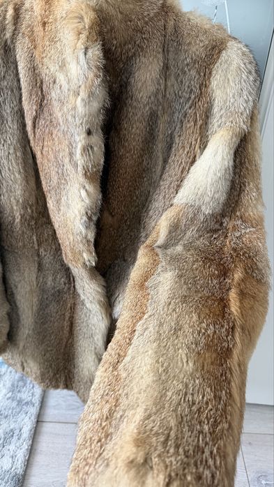 Set haina blana si caciula vulpe