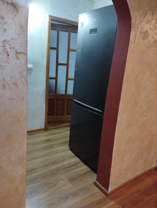 Închiriez apartament 3 camere