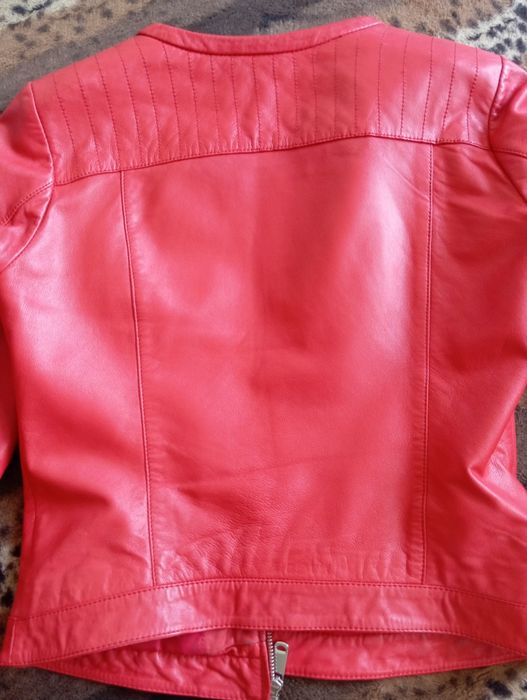 Продам!!!Куртка женская!