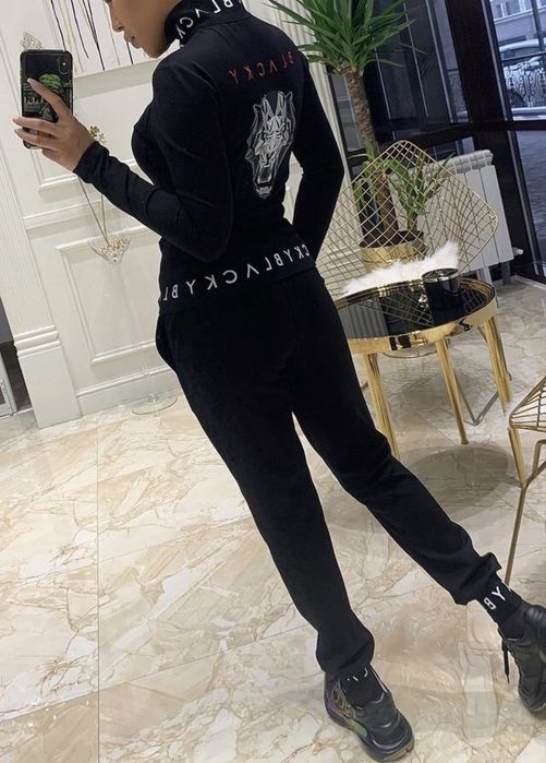 Продам спортивный костюм от blacky