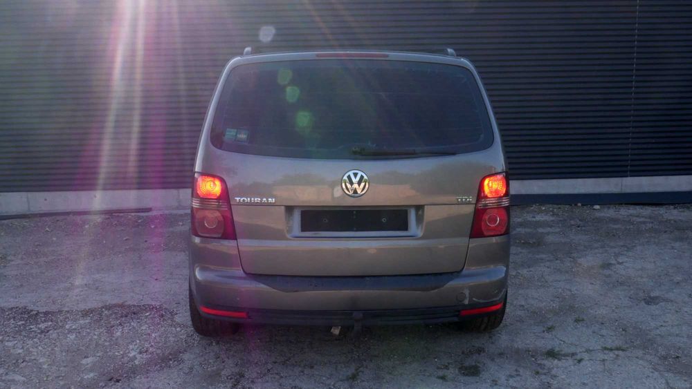 Volkswagen Touran I 2003-2010 НА ЧАСТИ В ОПИСАНИЕТО