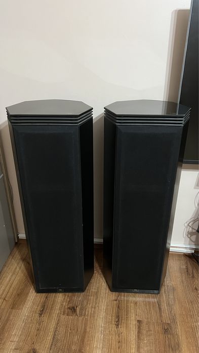 Vand o pereche boxe JBL HP 530  IMPECABILE