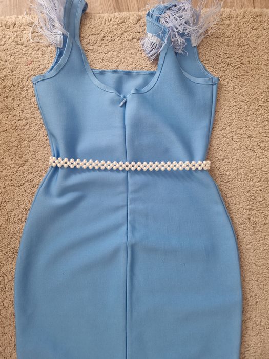 Vand rochie bandage albastru folosit dar un stare fb narime M