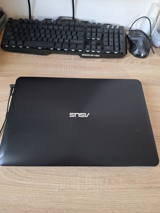 Laptop Asus X555UJ , i5 6200U, 4GB , ssd 256 GB, GeForce 920M 2Gb