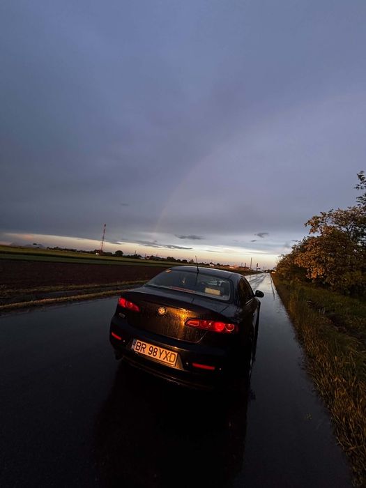 Vând Alfa Romeo 159