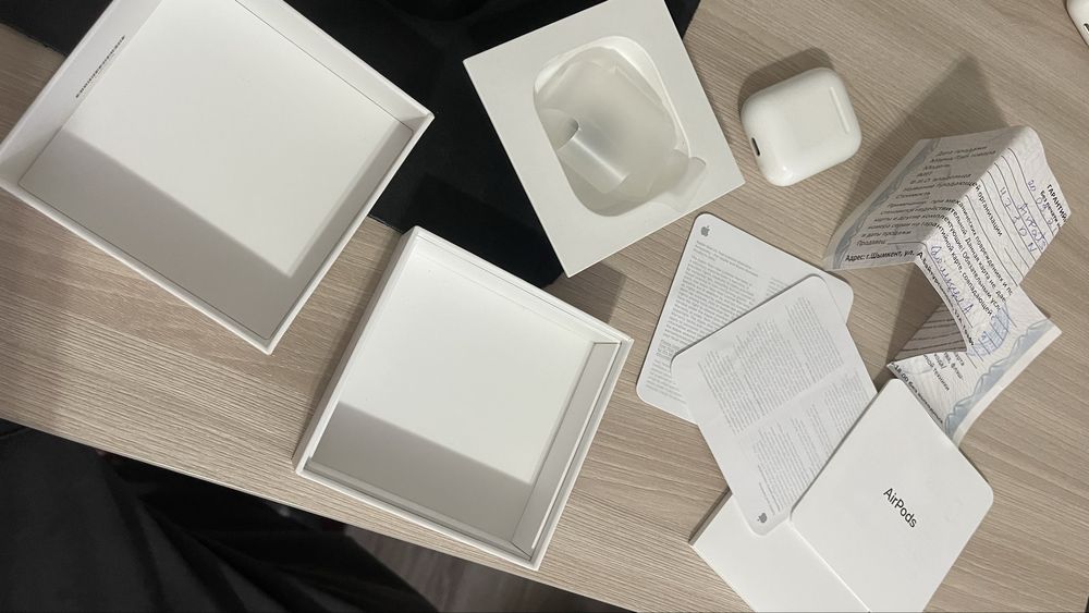 Продам airpods 2