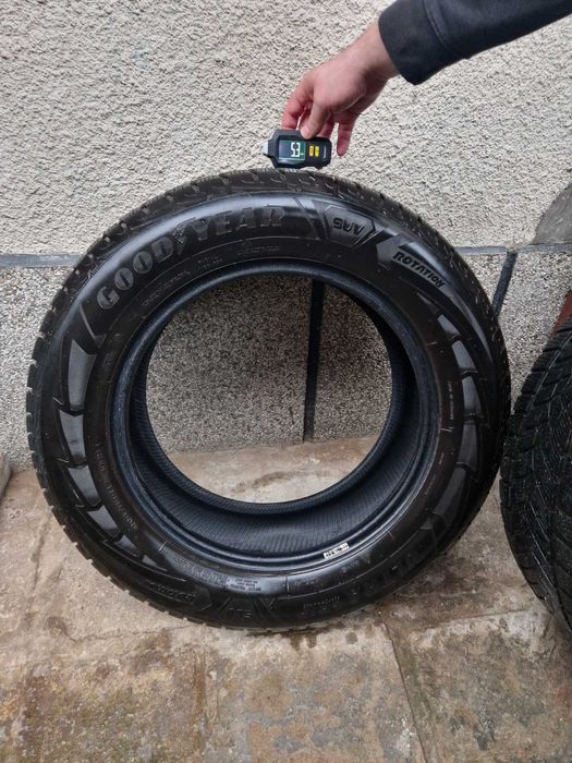 Гуми Goodyear 225 65 17