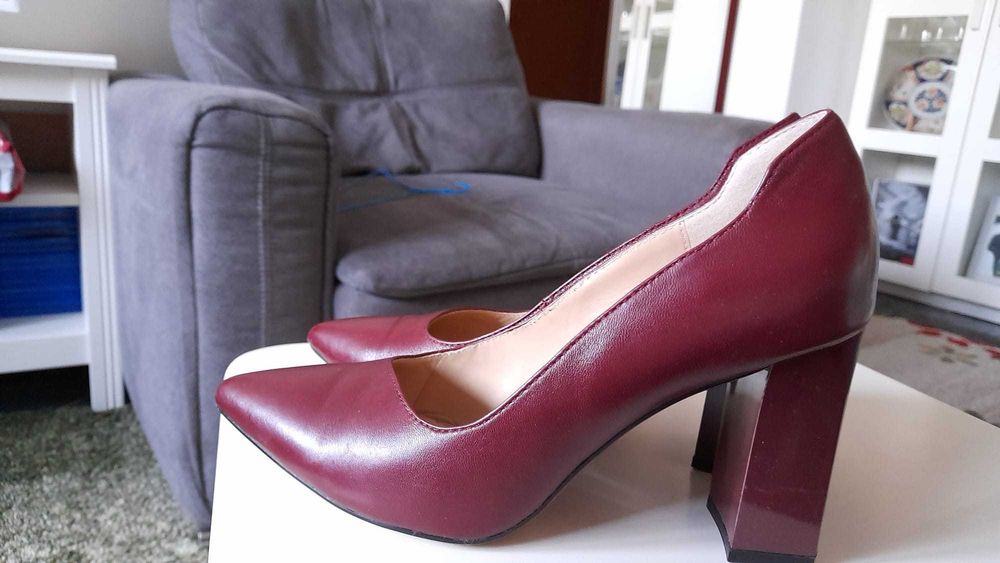 Pantofi piele Caprice marimea 38