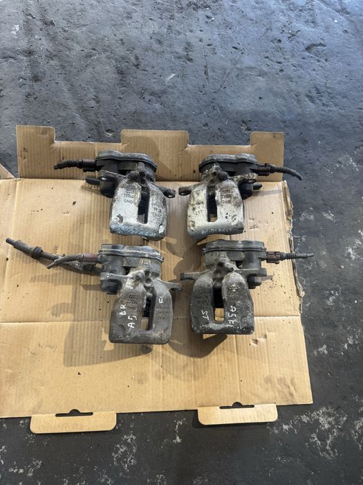 Etrier/Etriere Audi A4/A5 B8 Spate Stanga/Dreapta