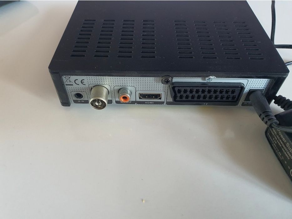 Amiko  — цифров сателитен/кабелен приемник с богата свързаност и поддръжка на Full HD.