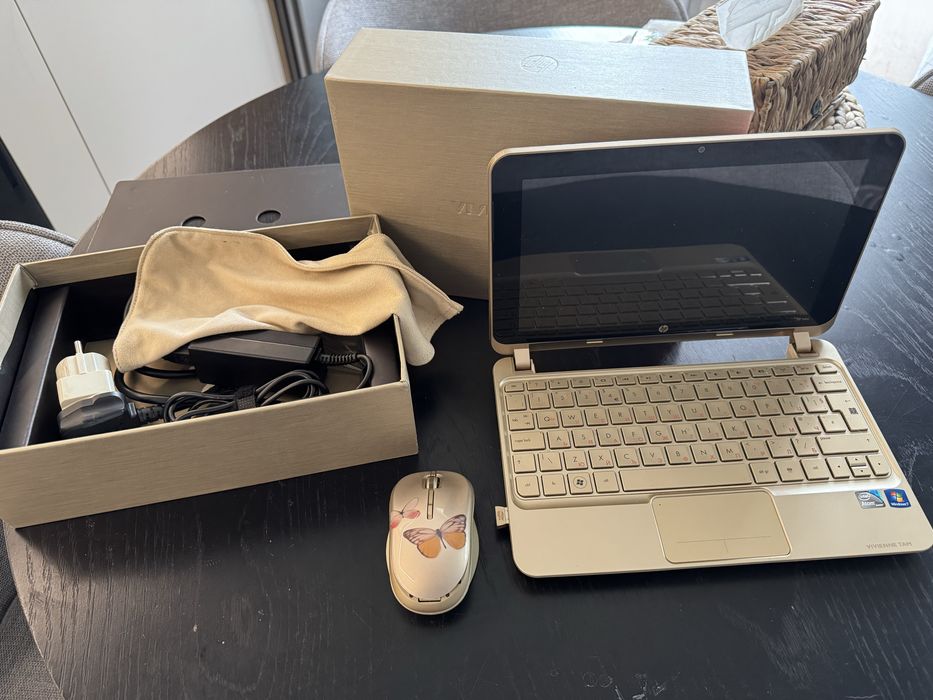 HP Mini 210-1099EA Vivienne Tam Edition 10.1"