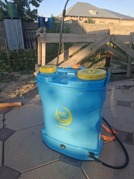Продаю опрыскиватель ivi 16L