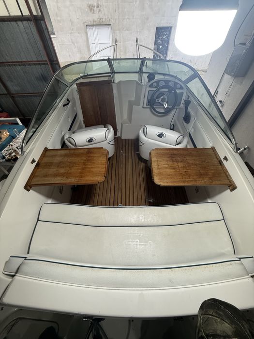 Barca Semicabinata Uttern D55 exclusive + motor+Peridoc