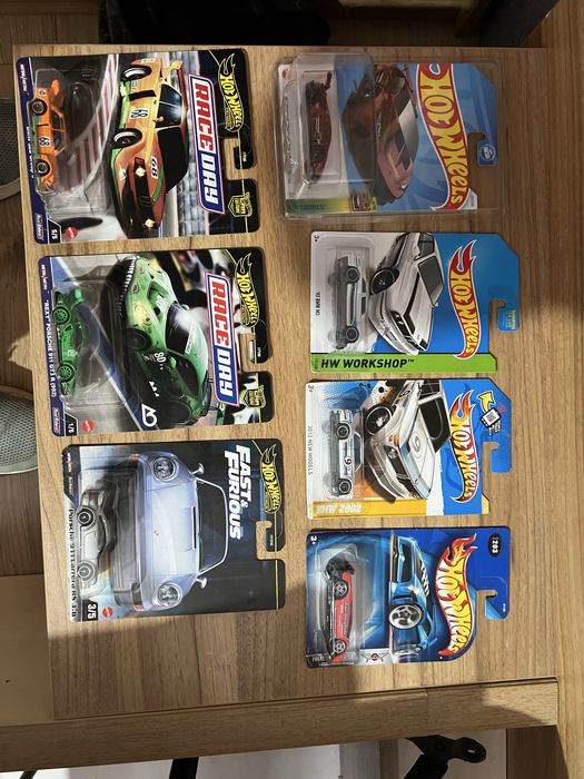 Hotwheels колички