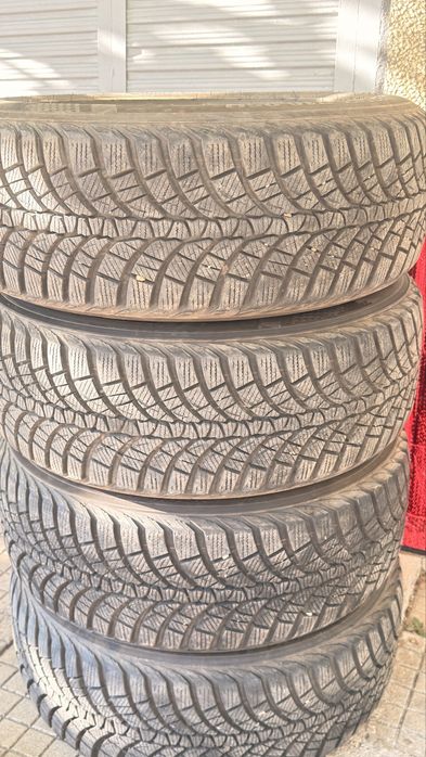 KUMHO WP71  225/55 R16