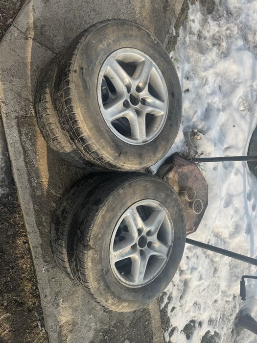 Продается диски с резинами 225/70R16