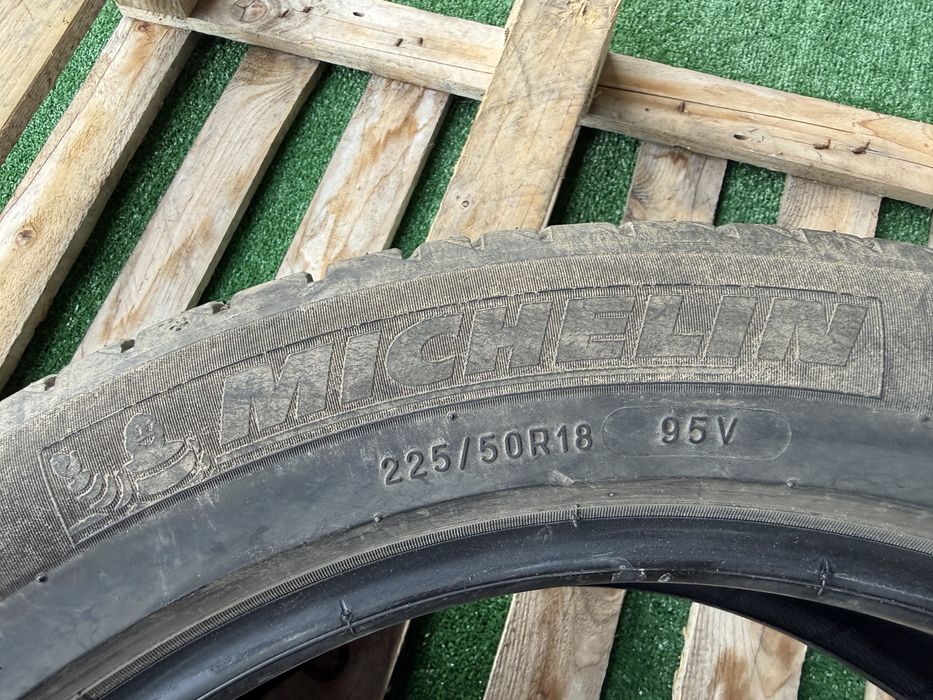 4бр. Летни Гуми С Борд 225/50R/18 -MICHELIN- DOT:5118- 5.2мм. *100€ за Комплект*