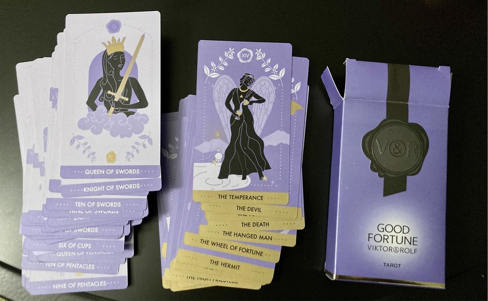 vând cărți Tarot Viktor & Rolf Good Fortune