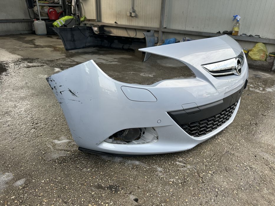 Предна броня за Опел Астра J GTC