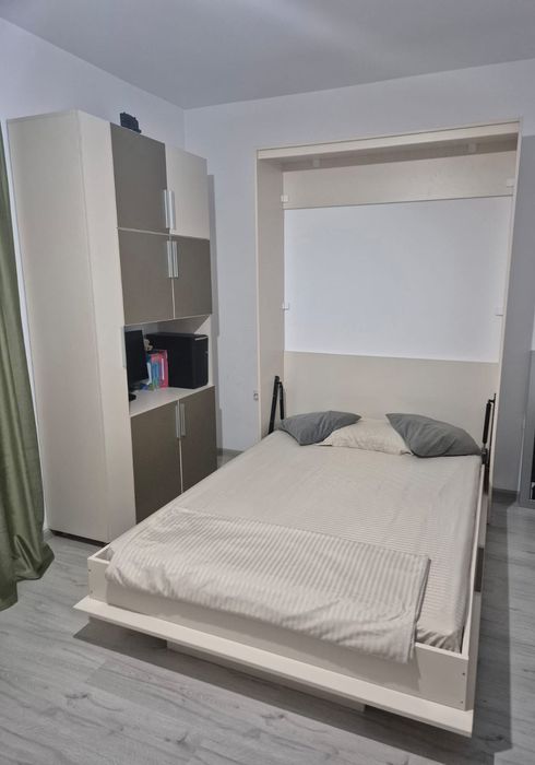 Pat rabatabil pe perete + dulap